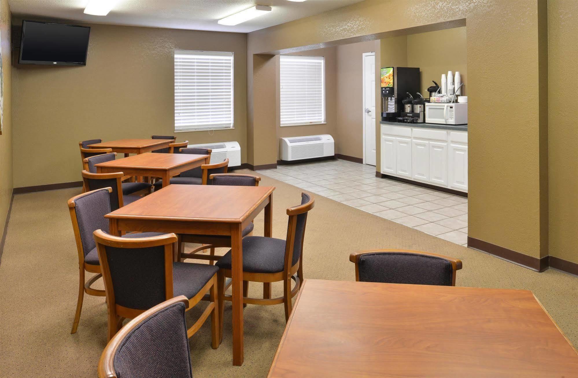 Americas Best Value Inn Smackover Buitenkant foto